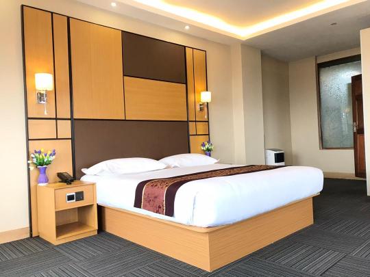 2000 Hotel DownTown Kigali